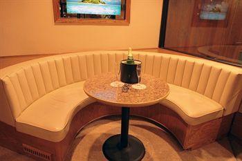 Sybaris Pool Suites Mequon Brown Deer Eksteriør billede