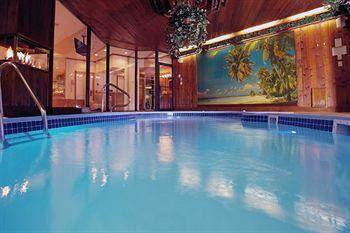 Sybaris Pool Suites Mequon Brown Deer Eksteriør billede