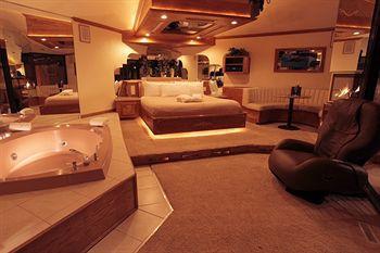 Sybaris Pool Suites Mequon Brown Deer Eksteriør billede