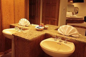 Sybaris Pool Suites Mequon Brown Deer Eksteriør billede